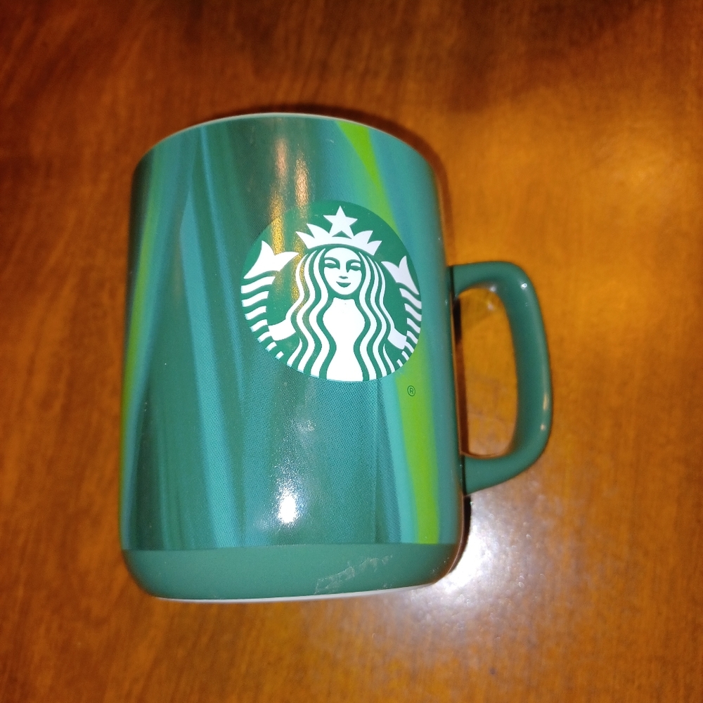 Green Starbucks Logo Mug 2022
